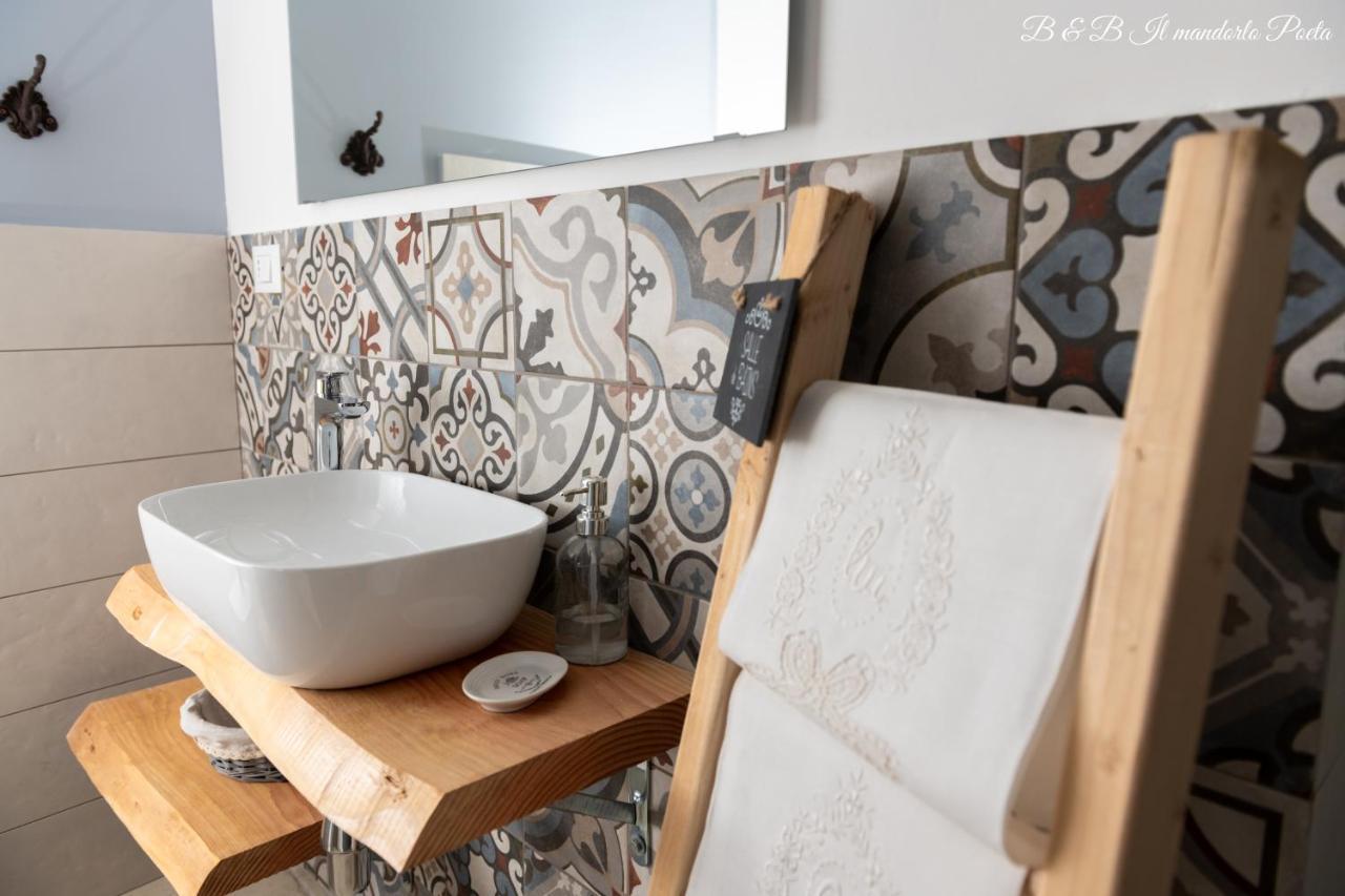 Il Mandorlo Poeta Bed & Breakfast Ostuni Exterior foto