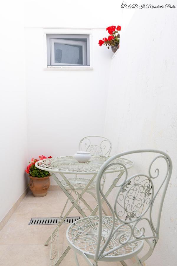 Il Mandorlo Poeta Bed & Breakfast Ostuni Exterior foto